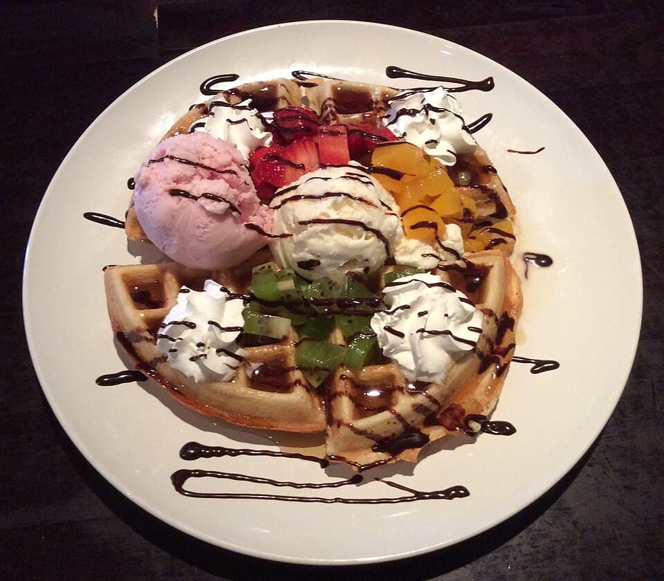 Meyveli waffle